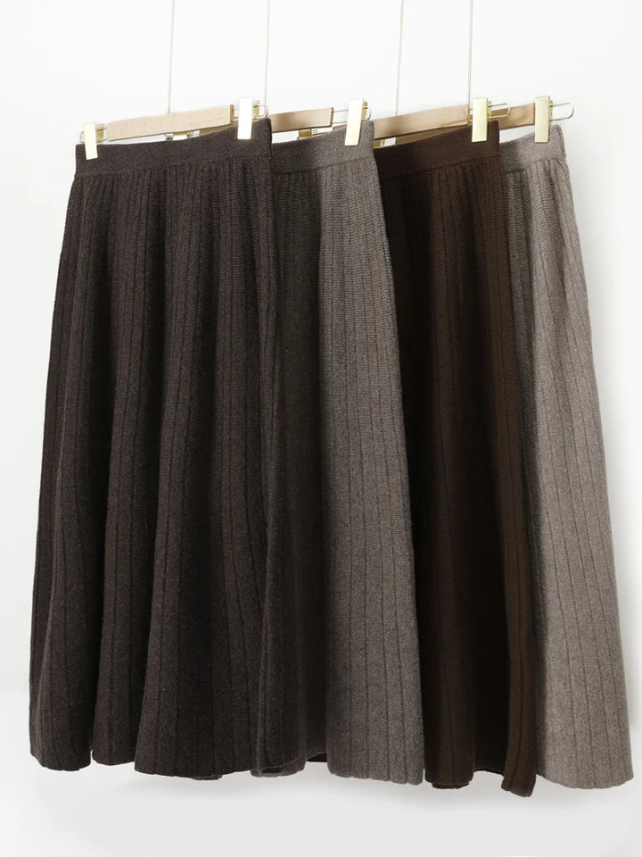 Women’s 100% Merino Wool Pleated A-Line Skirt