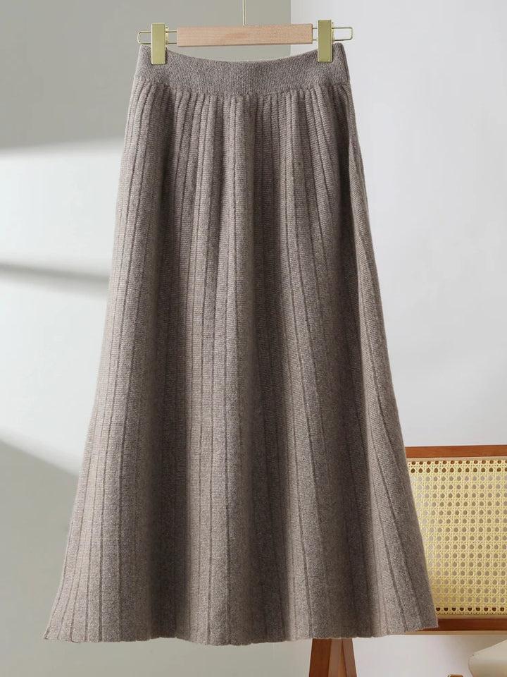 Women’s 100% Merino Wool Pleated A-Line Skirt
