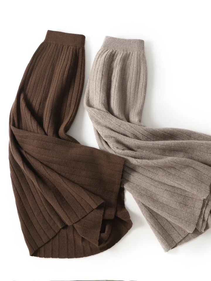 Women’s 100% Merino Wool Pleated A-Line Skirt